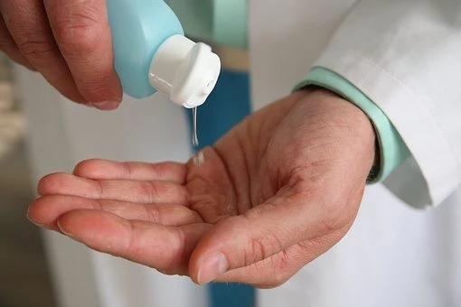 How do you choose the best clinic for skin treatment?