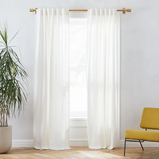 Add Beautiful Look to Your Homes With Curtains