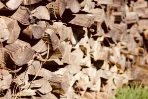 How to Find the Best Firewood Suppliers for Quality Firewood