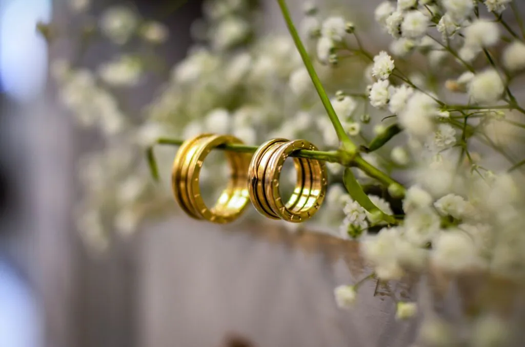Your pretty classic pieces- gold rings