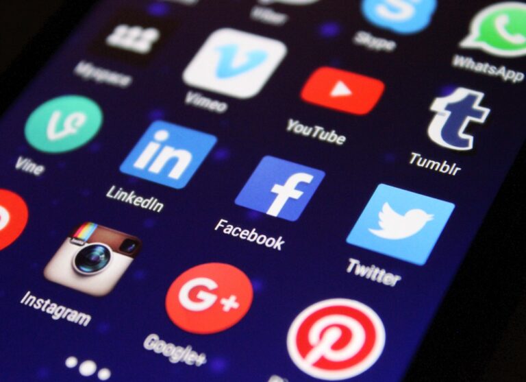How To Earn Quality Leads on Social Platforms in 2024