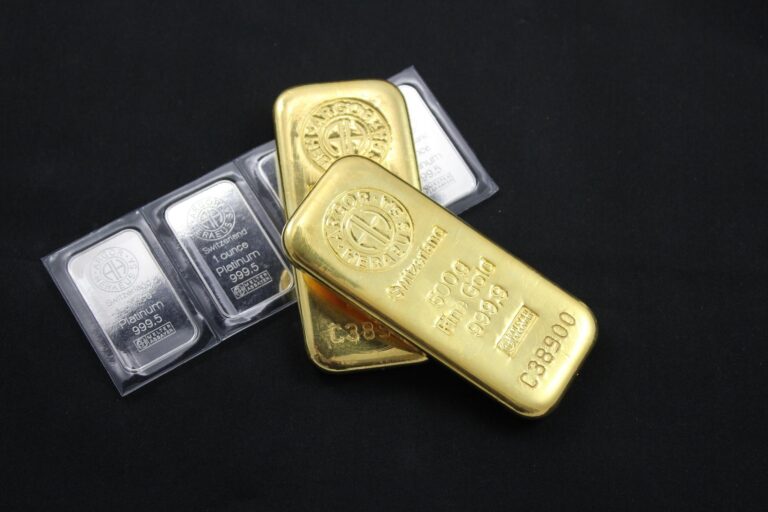 How a Gold Bar and Other Shapes of Precious Metals Are Used as Assets