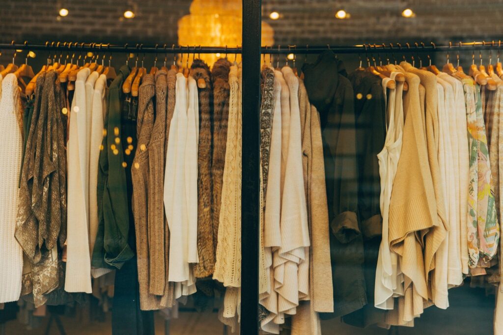 Virtual Fitting Room Transforming The Retail Industry Virtual Fitting Room Transforming The Retail Industry