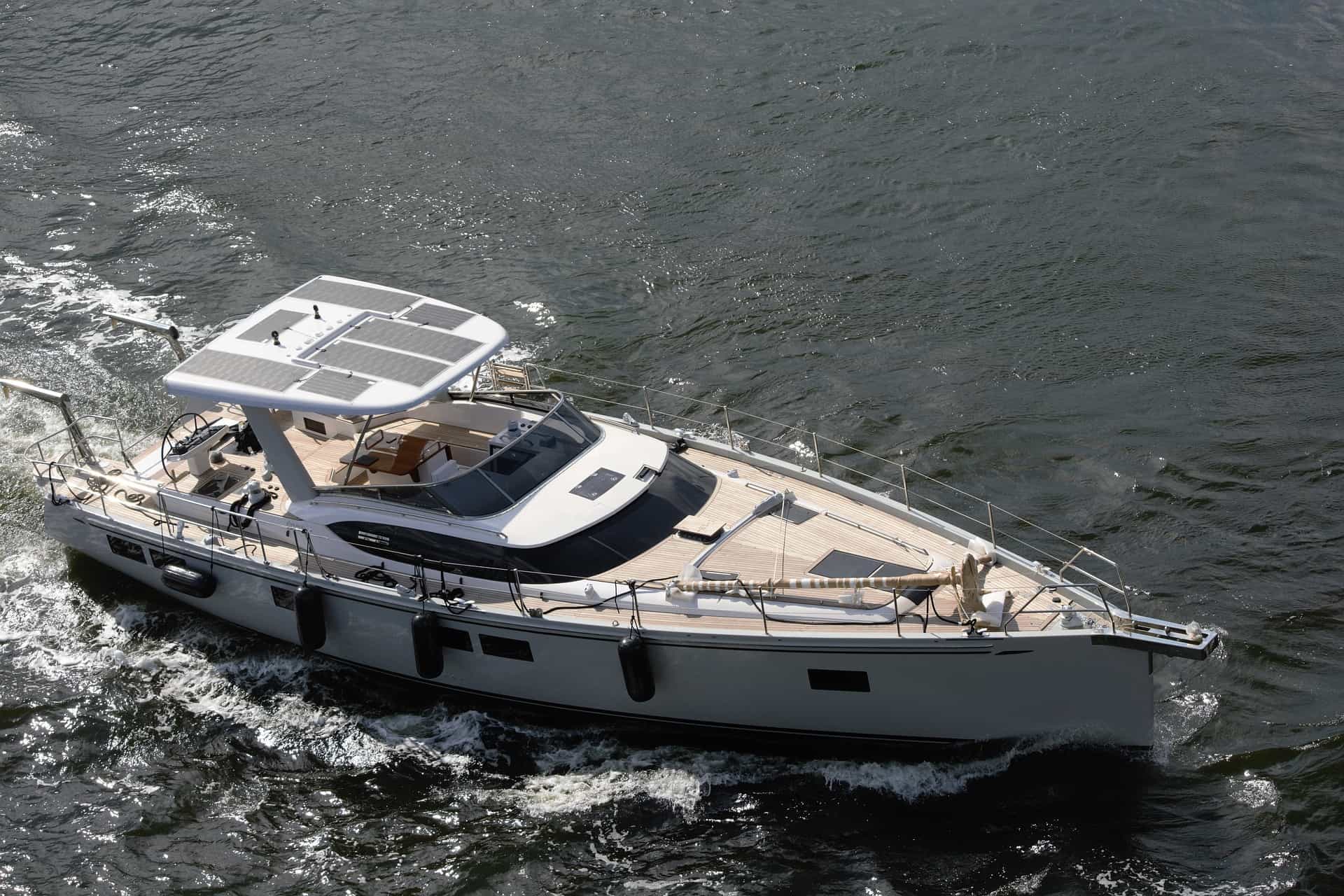 Luxury yacht charter holiday benefits