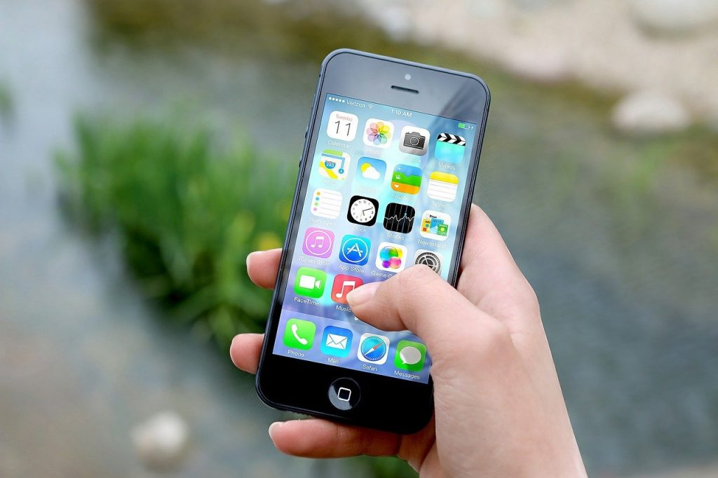 6 Benefits of Custom Mobile Application Development 6 Benefits of Custom Mobile Application Development