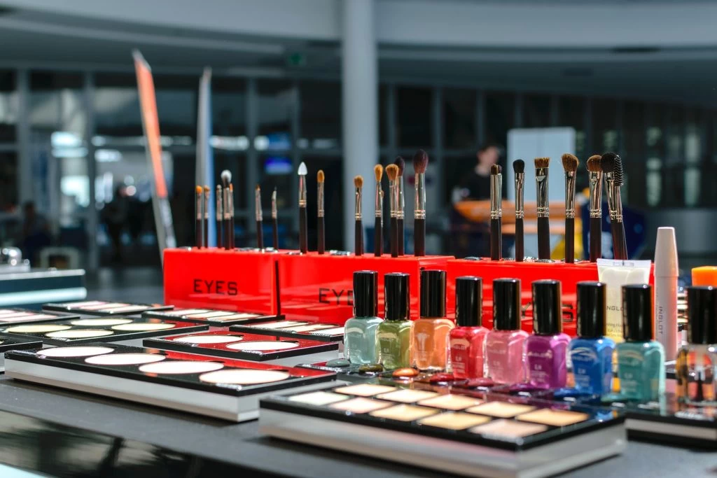 SNS Dip Powder Nail Art for Beginners: A Step-by-Step Guide.