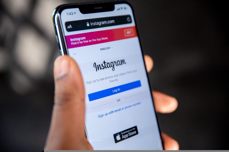 How to use Instagram hashtags for business : A Guide for Marketers