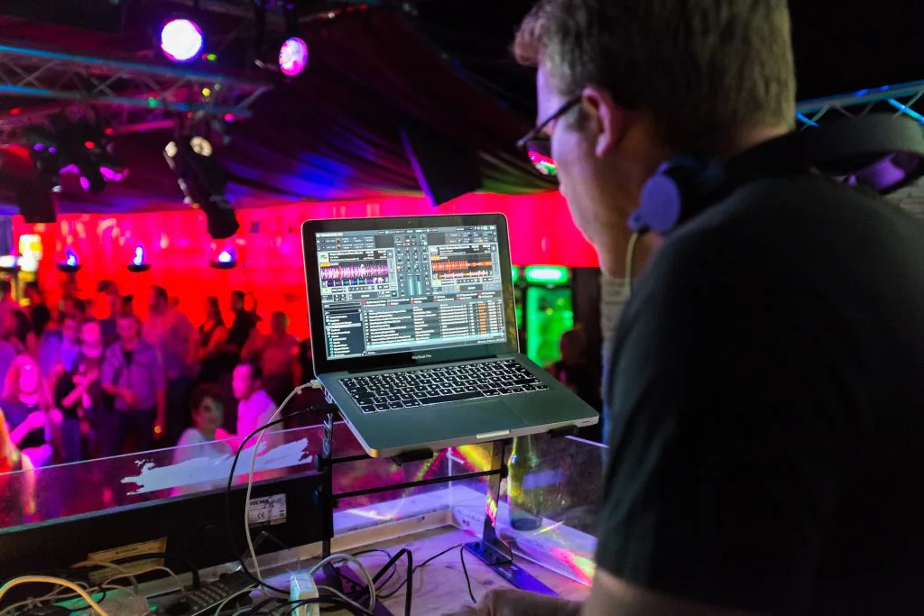 How To Plan A Live Band For Your Special Event