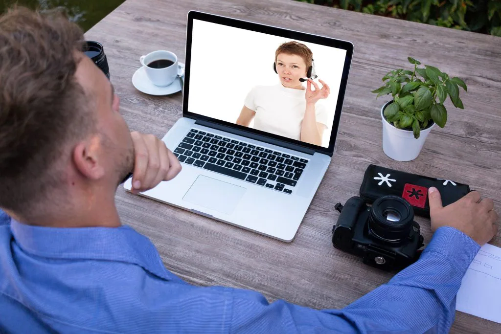 Effects And Benefits Of Online Teaching Services.