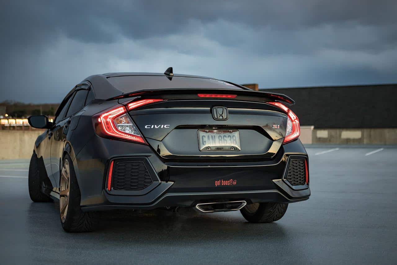 Side-by-side images of the Honda Accord and Honda Civic, highlighting their key design differences.