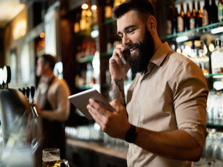 11 Reasons to Hire a Mobile Bartending Company in Las Vegas for Your Company Events