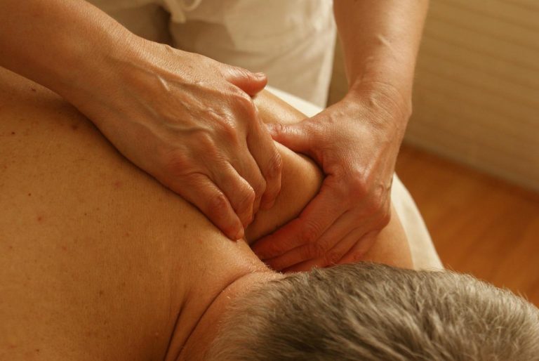 How shoulder pain affects your whole body
