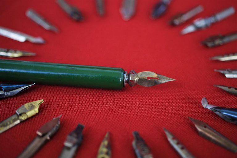 Why Do Students Choose Essay Writing Professionals?