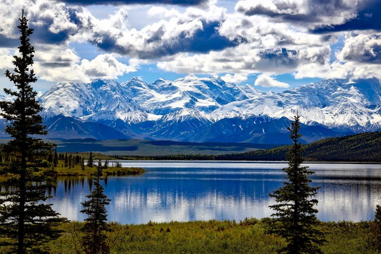 Moving to Alaska: A Complete Guide