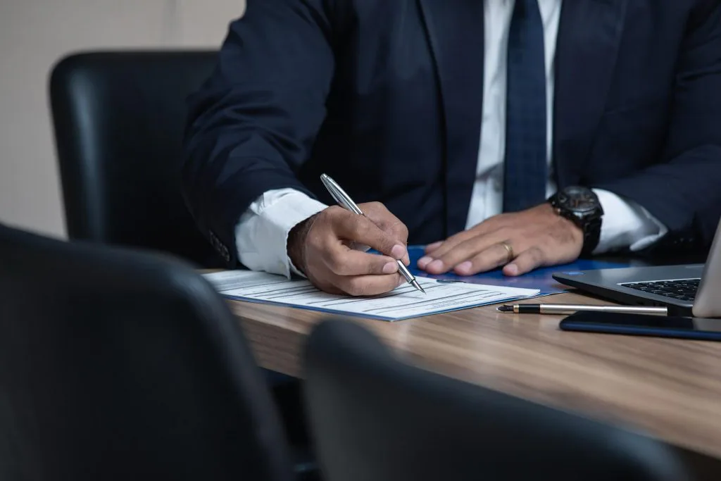 Ask a Work Accident Lawyer in Houston: Can Independent Contractors File Injury Claims?