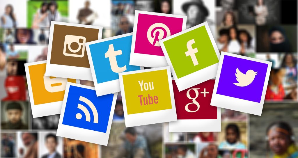 How Does Social Media Affect Traffic of a Website? How Does Social Media Affect Traffic of a Website?