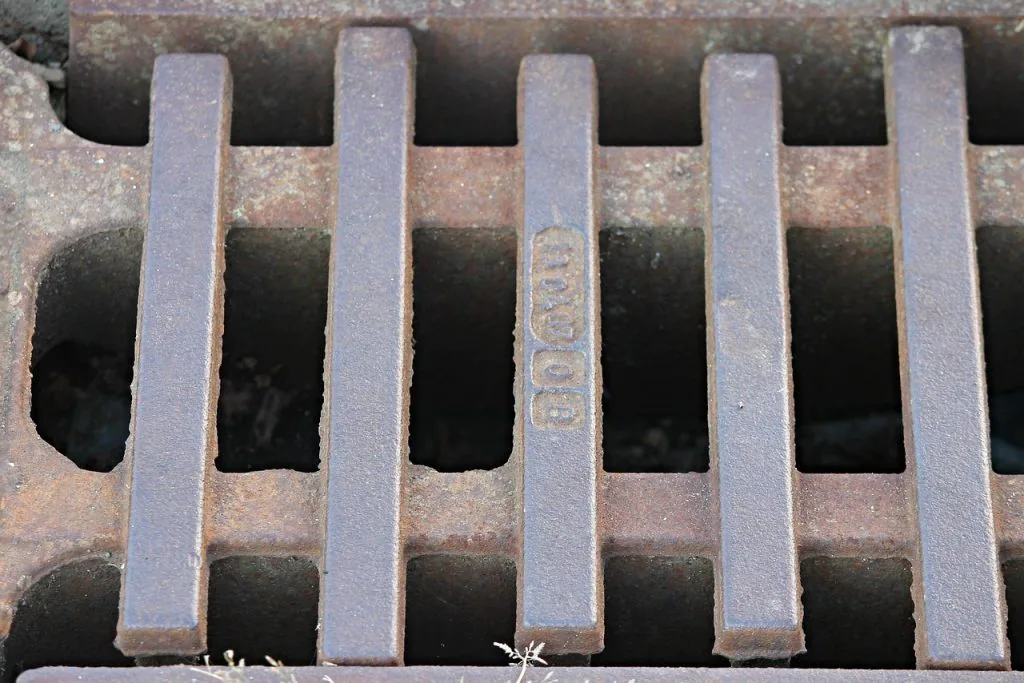 Installing a channel drain in 4 simple steps