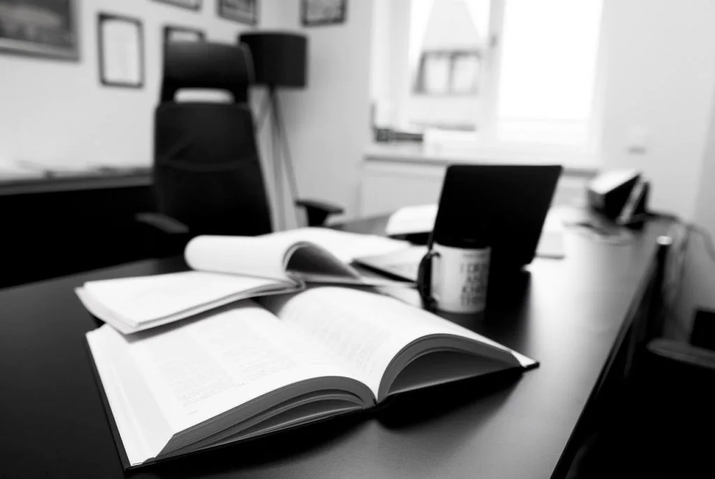 7 Must-Know Tips For Hiring A Law Firm