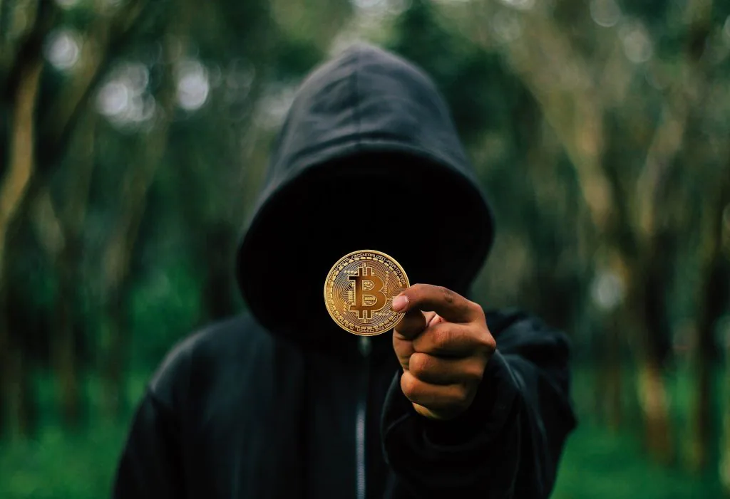 Crypto Lender SALT Halts Withdrawals After Major Exchanges Collapse