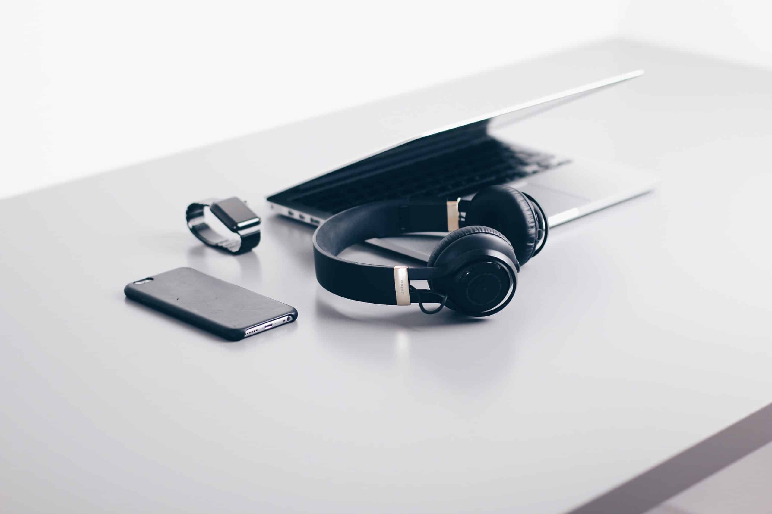 christopher gower aXa21cf7rY unsplash scaled