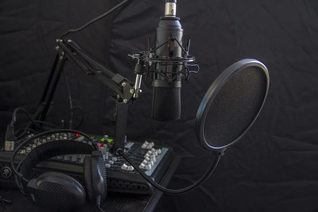 The 4 Best Portable Radio AM/FM to Have in Your Off-Roader