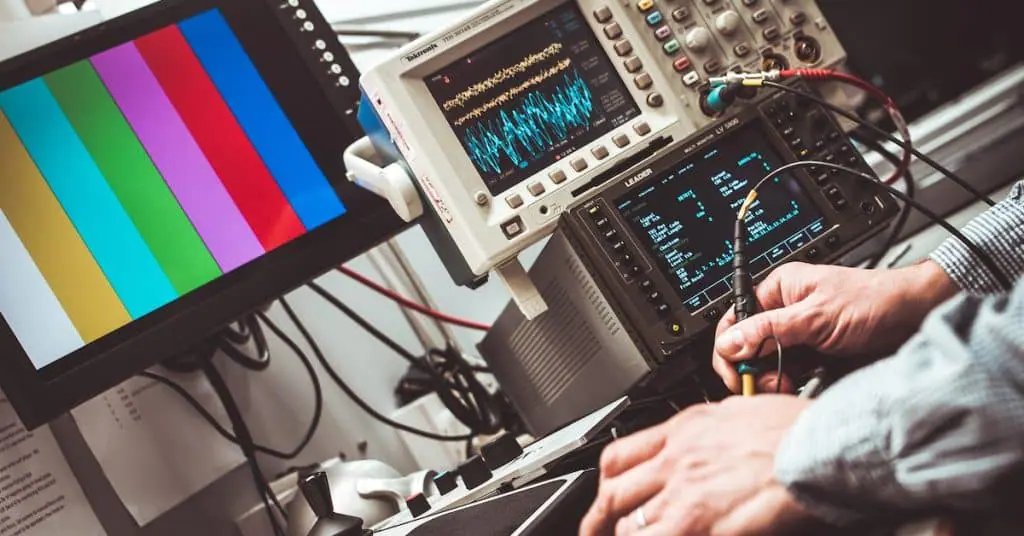 The Battle of the Data Pros: Data Scientists vs Data Engineers