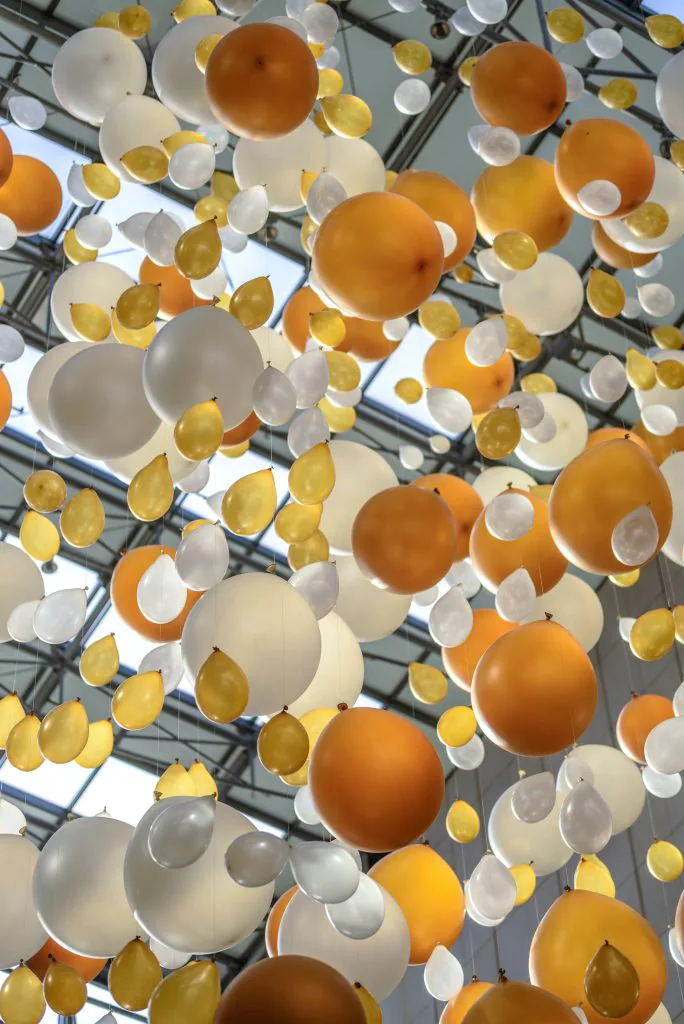 How to Decorate with Balloons