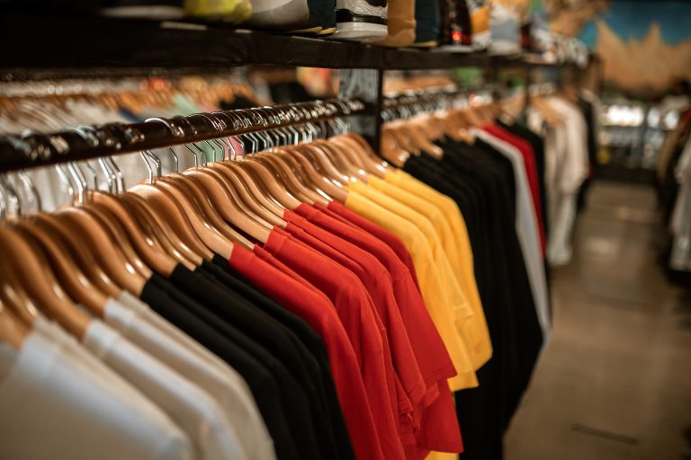 7 Comfortable Types Of Shirts: Guide On How To Style Them