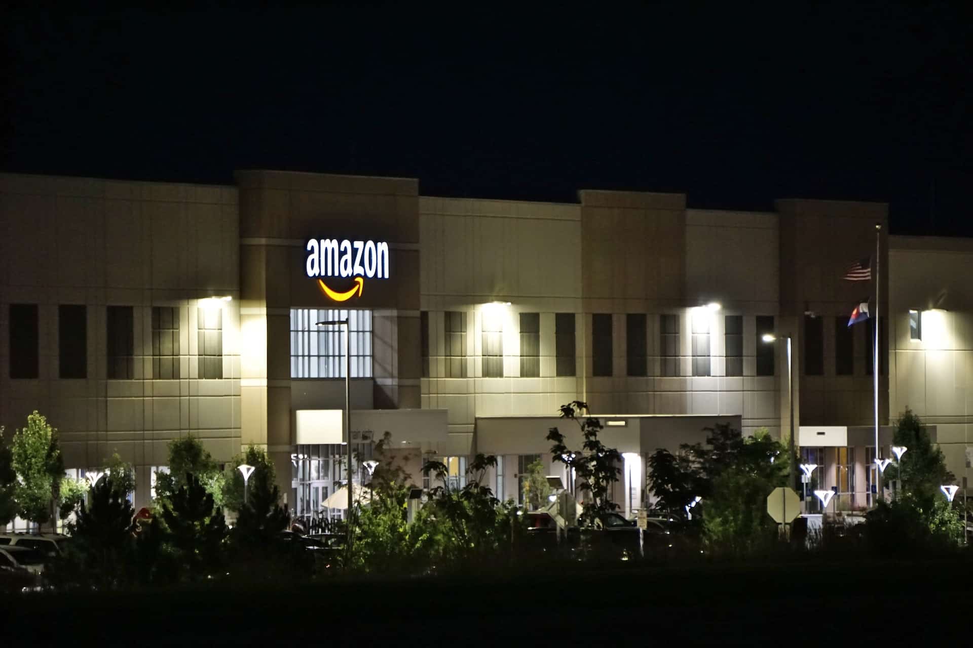 Amazon Hub Counter