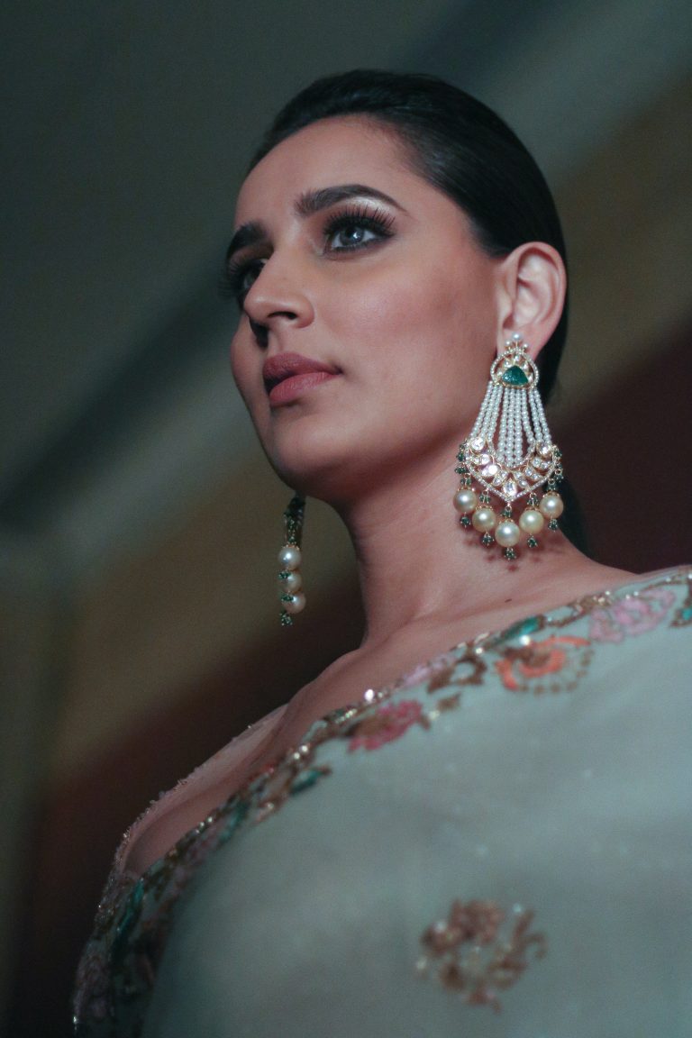 4 Tips for Buying Comfortable Indian Earrings