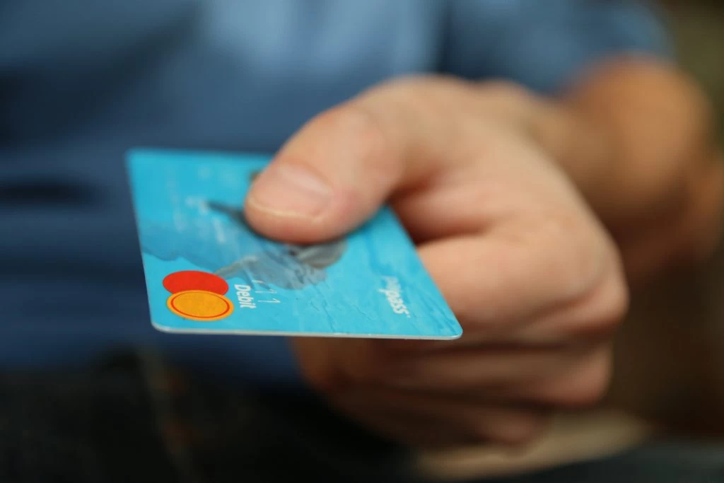 Here is how to apply for instant credit cards online