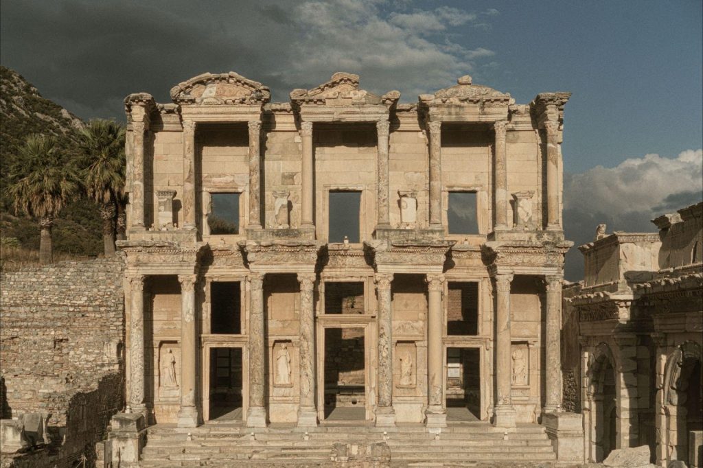 Discovering the Wonders of Ephesus – A Journey Through an Ancient City