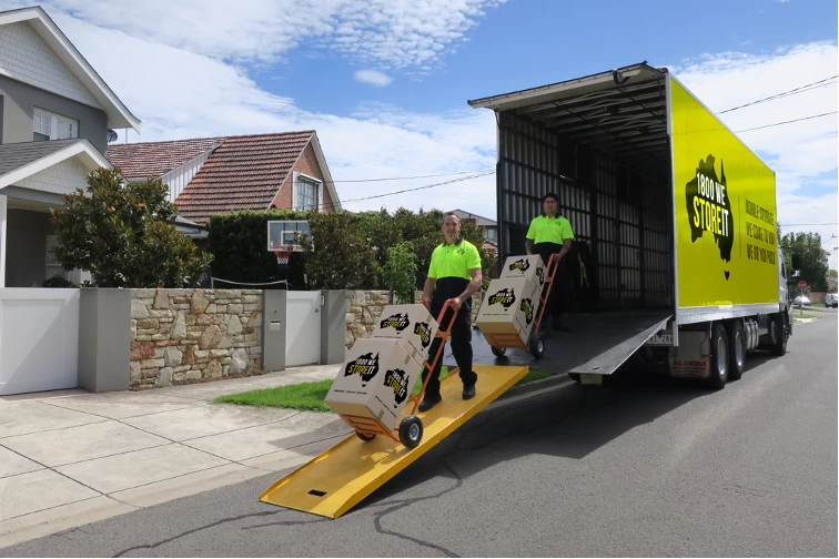 Moving Hous