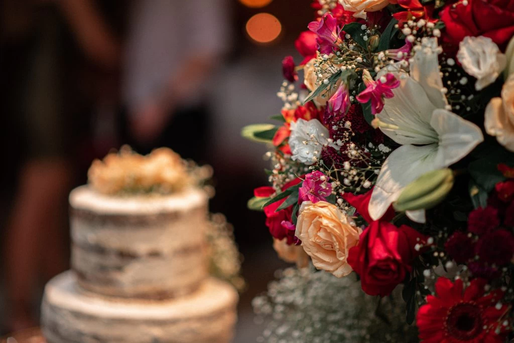 Top 10 Attention-Grabbing Wedding Cake Designs You Must Order Online