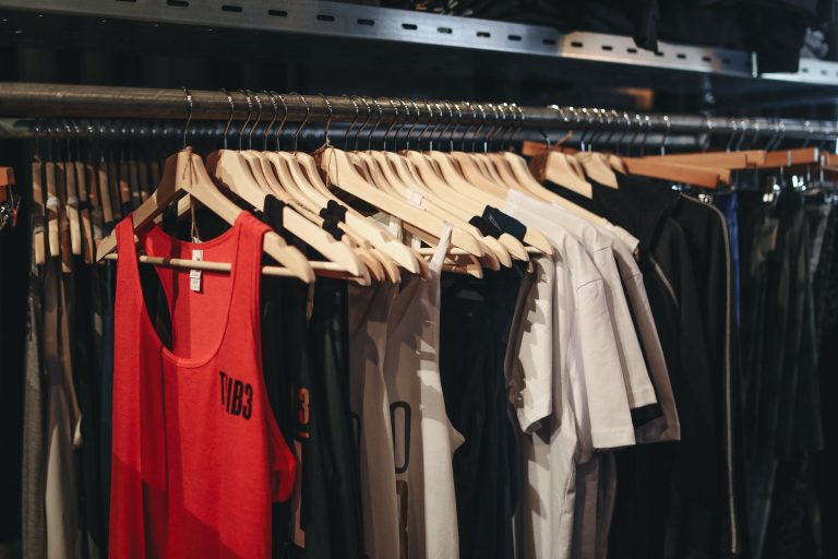 10 Benefits of Wholesale Clothing