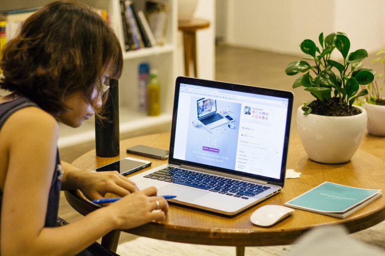 Job Site Happiness: The Power of Music on Productivity