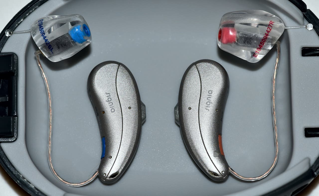 hearing aids g54a9ca7bb 1280