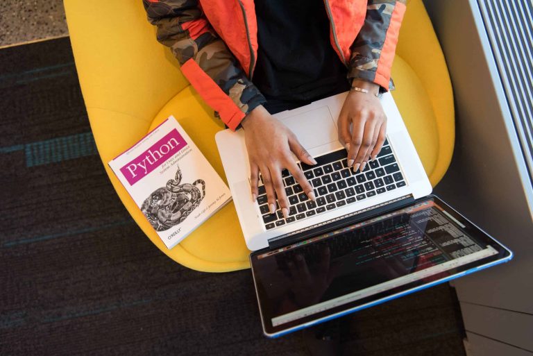 Real-Time CSV Data Processing with Python