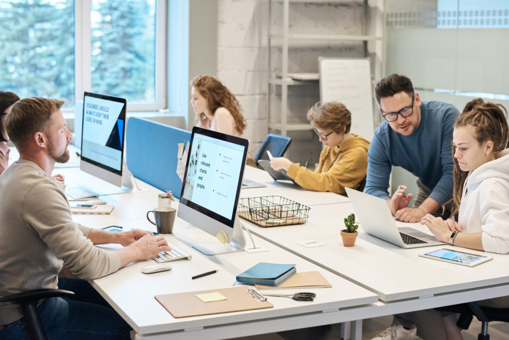 Choosing the Right PC Monitoring Software: Factors to Consider Choosing the Right PC Monitoring Software: Factors to Consider