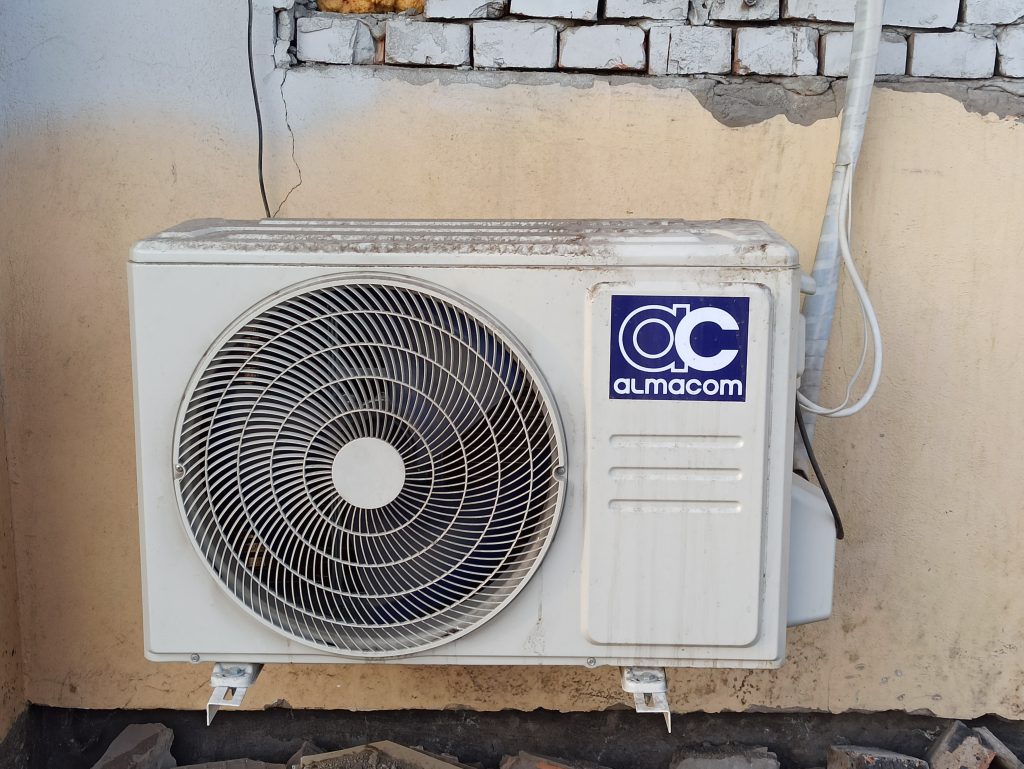 Beat the Heat with Affordable AC on Rent in Faridabad