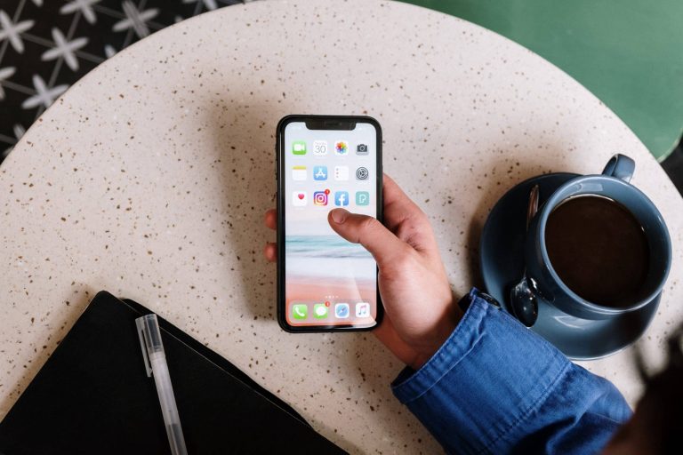 The Facebook-Instagram Acquisition: A Game-Changing Merger of Social Media Giants