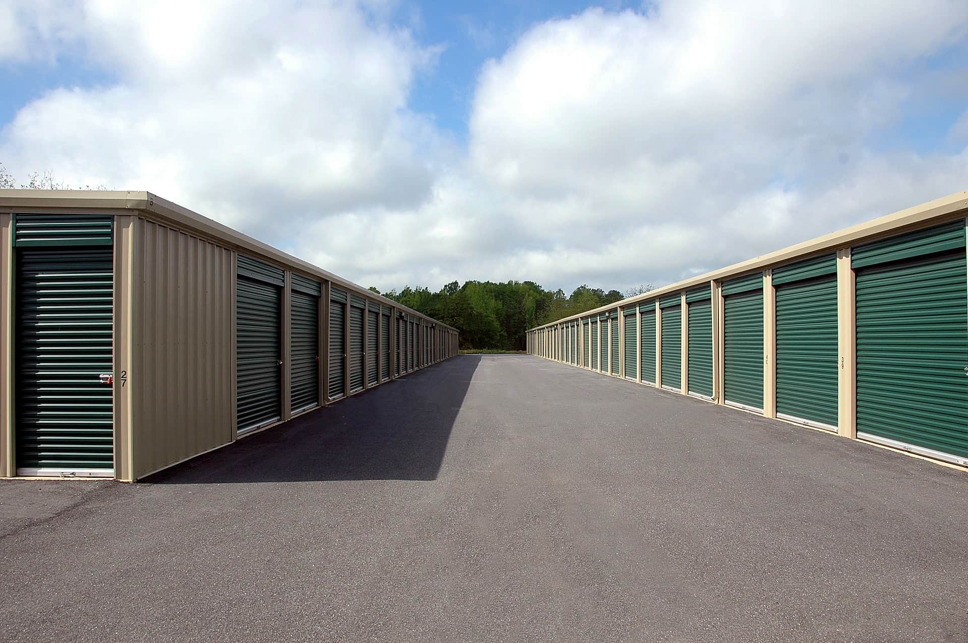 Optimize Your Space: The Ultimate Guide to Choosing the Right Storage Units in Montreal, Quebec, Canada