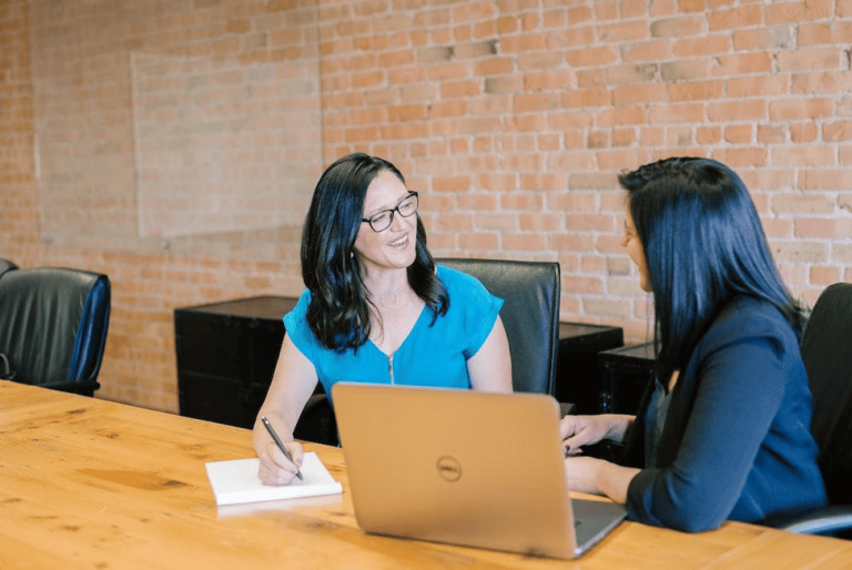 How to choose a real estate agent to buy a house?