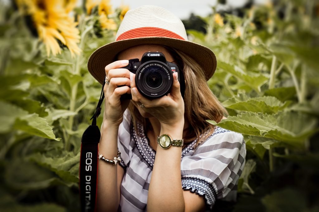 How to Set Up Your Camera: A Comprehensive Guide For Beginner Photographers