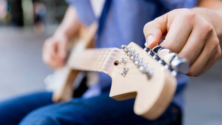How to Tune a Guitar Electric: A Step-by-Step Guide