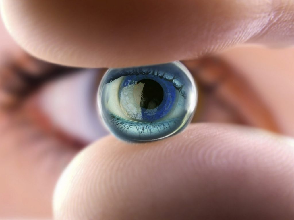 Can You Order Color Contact Lenses Online, Should You & How to Do It?