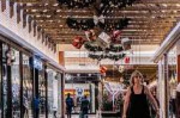 Lakeline Mall