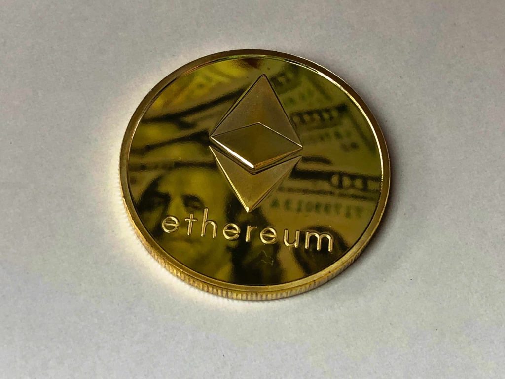 Navigating the Pros and Cons of Ethereum Investment: A Comprehensive Analysis