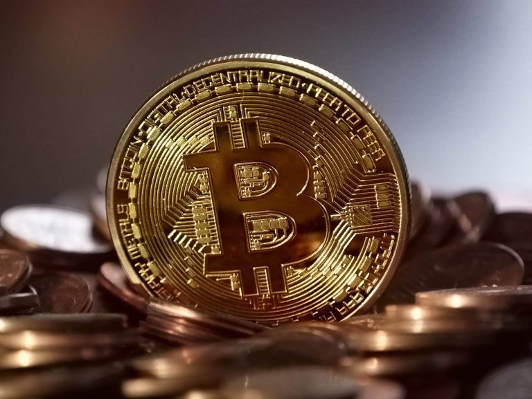Sustainable Trends in Cryptocurrency:Fashion Forward with Bitcoin
