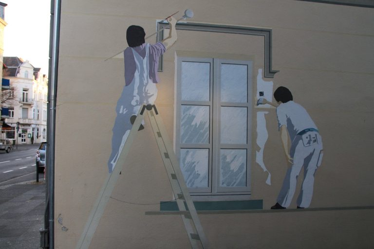 HOUSE PAINTERS NEAR PITTSBURGH, PA, ARE MOVING INTO INTERIOR PAINTING SEASON